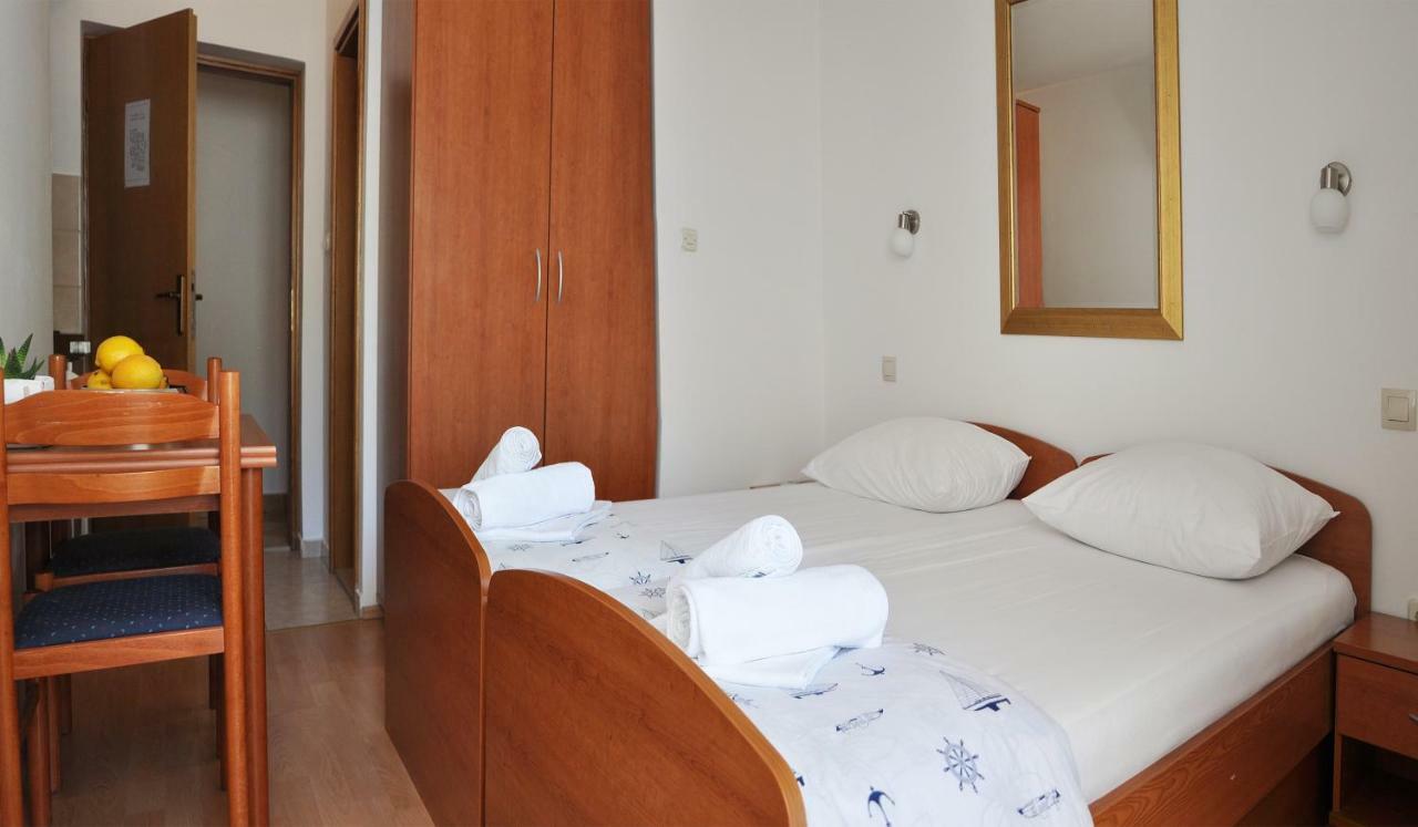 Sunrise Studio Apartments 3 Lokva Rogoznica Bagian luar foto