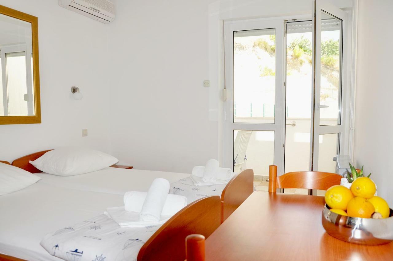 Sunrise Studio Apartments 3 Lokva Rogoznica Bagian luar foto