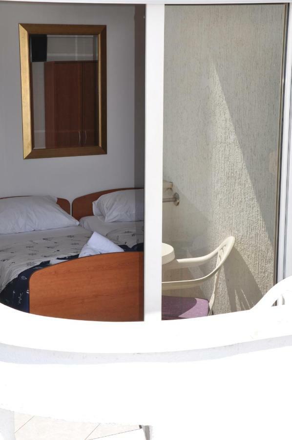 Sunrise Studio Apartments 3 Lokva Rogoznica Bagian luar foto
