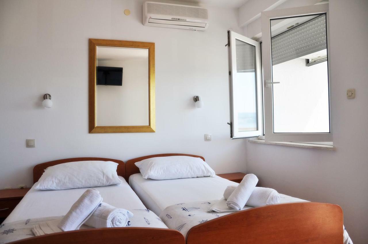 Sunrise Studio Apartments 3 Lokva Rogoznica Bagian luar foto