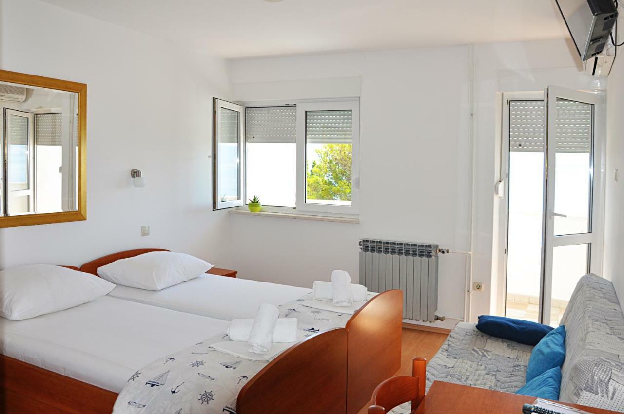 Sunrise Studio Apartments 3 Lokva Rogoznica Bagian luar foto