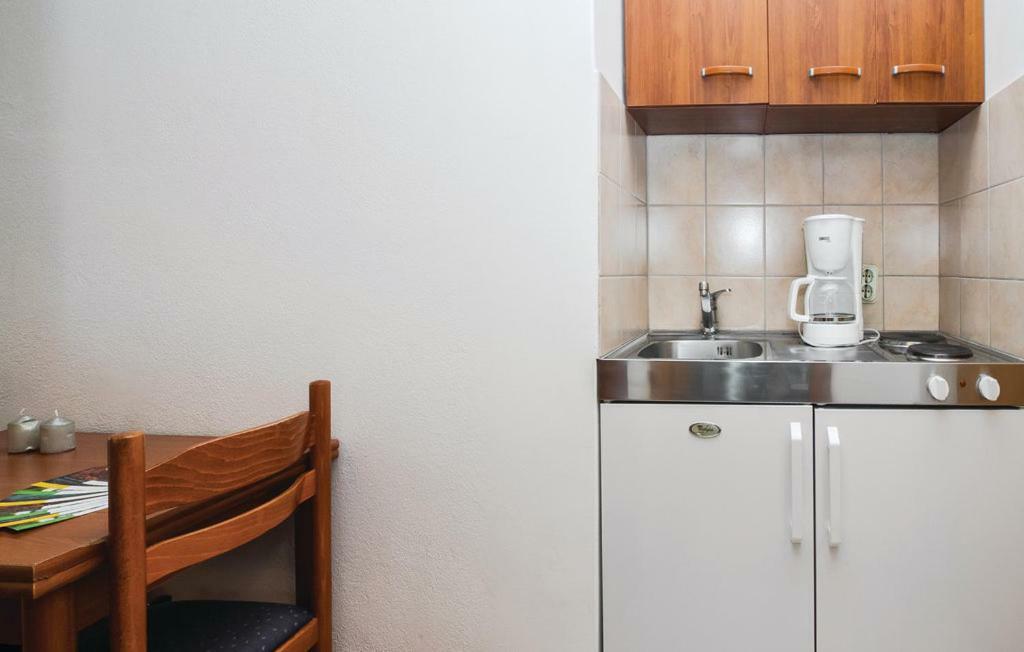 Sunrise Studio Apartments 3 Lokva Rogoznica Bagian luar foto